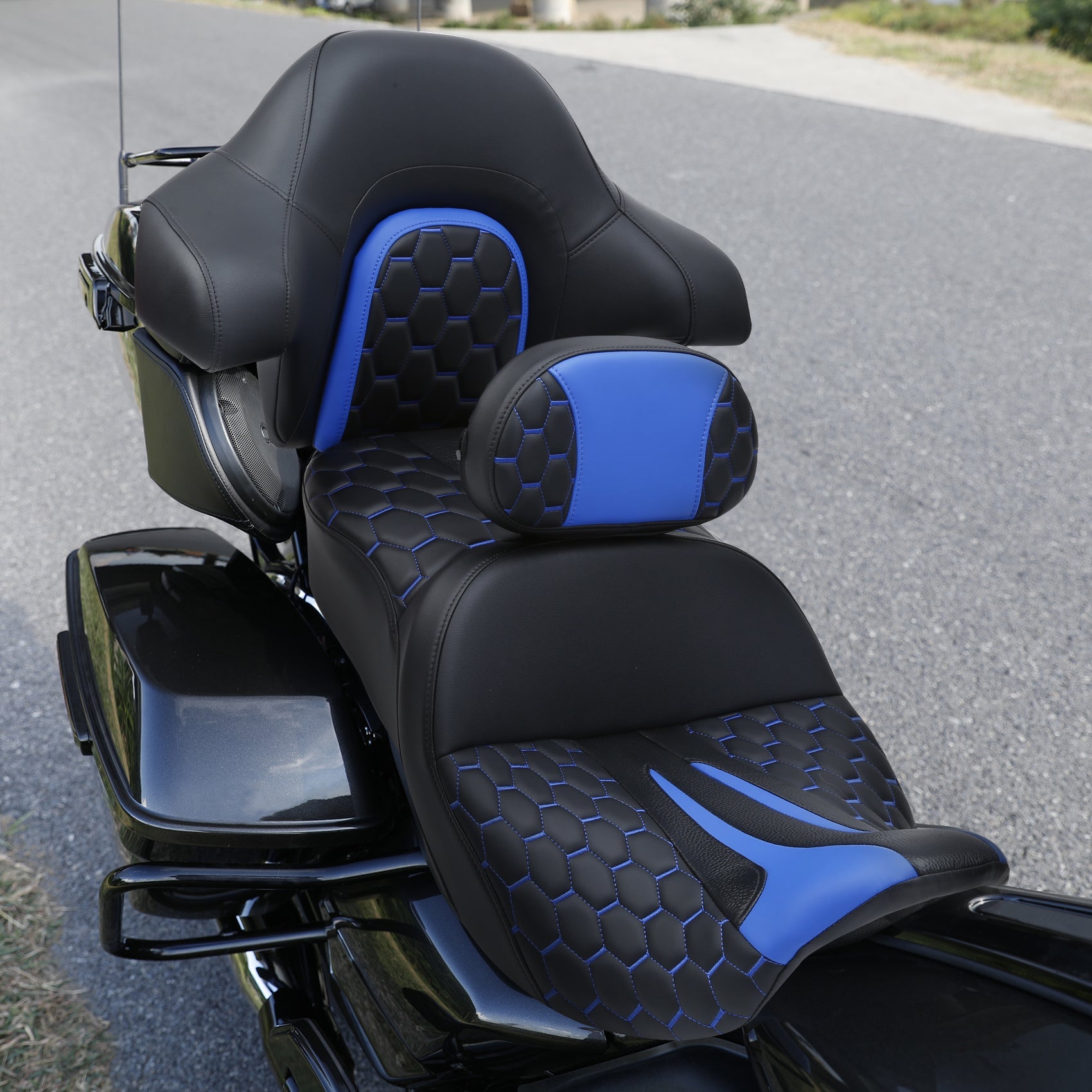 C.C. RIDER Rider Backrest 2 Up Seat Driver Backrest Pad For Harley Touring CVO Street Glide Road Glide Electra Glide Road King, 1988-2025