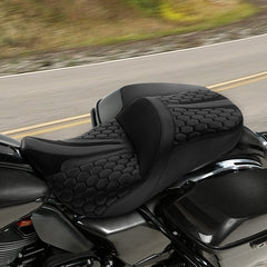 Gel Seat C.C. RIDER Touring Seat Driver Passenger Seat 2 Up Seat Black Honeycomb Stitch For FL Touring Road King Electra Glide Road Glide, 2009-2023