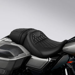 Gel Seat C.C. RIDER Touring Seat Two Piece 2 Up Seat Driver Solo Seat Passenger Seat Lattice Stitching For CVO Street Glide CVO Road Glide, 2023-2025