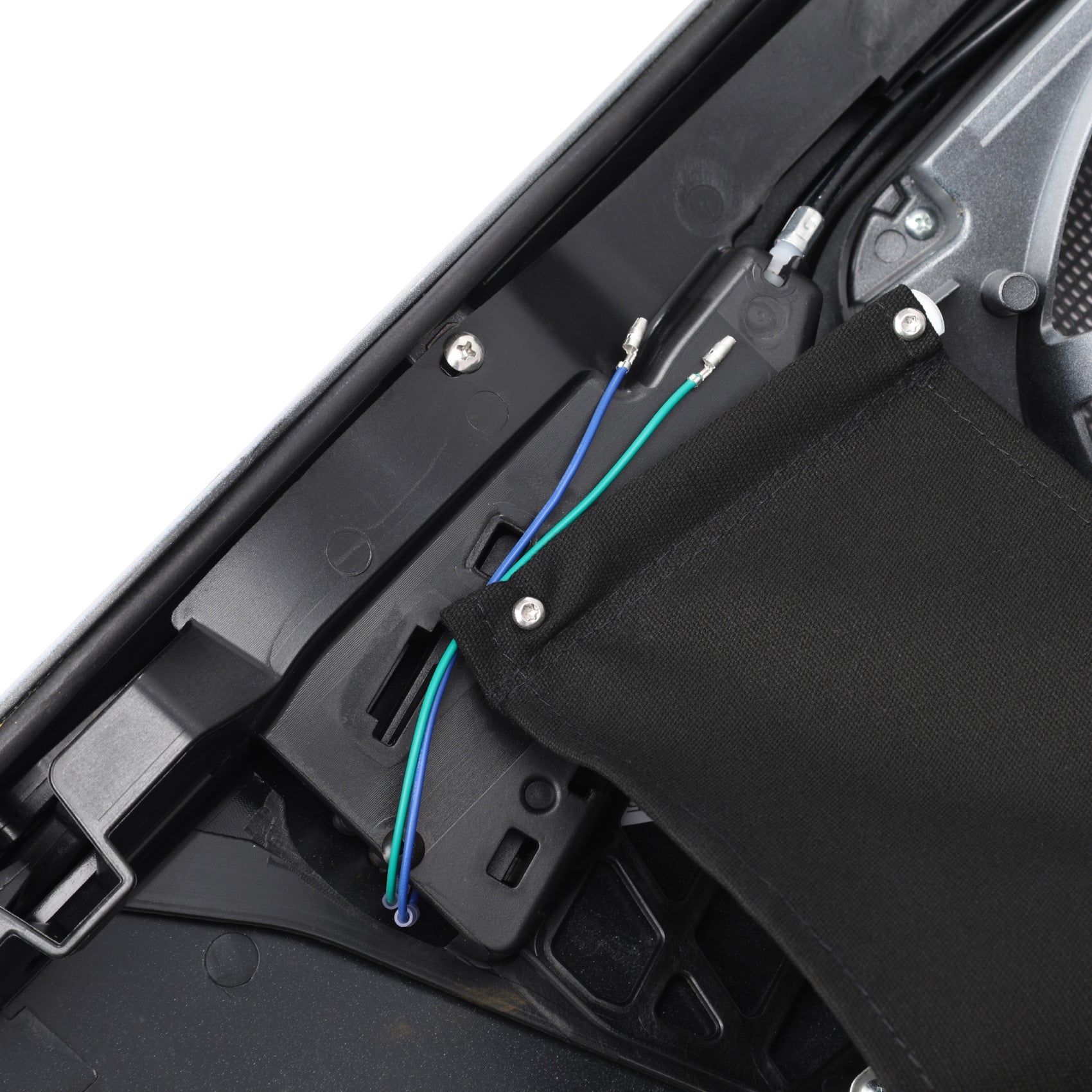 HR3 Dark Platinum Pinstripe Regular Saddlebags with 6*9" Speaker Cutouts for 2023+ HD Touring